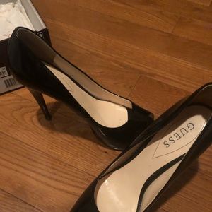 Guess open toed patent leather heels